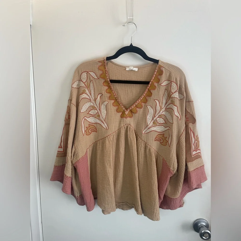 Easel Bohemian Embroidered Blouse in Tan and Pink Size Medium - Picture 9 of 12